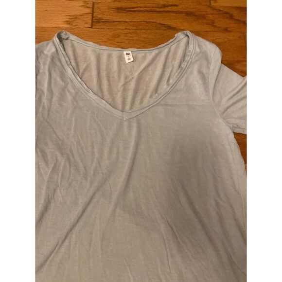 NWOT, BP women's pale, thin, low neck short sleeve casual shirt size small - Picture 4 of 8